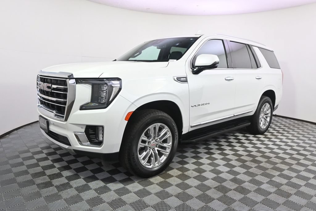 Used 2024 GMC Yukon SLT w/ SLT Premium Package AWD/4WD image 2
