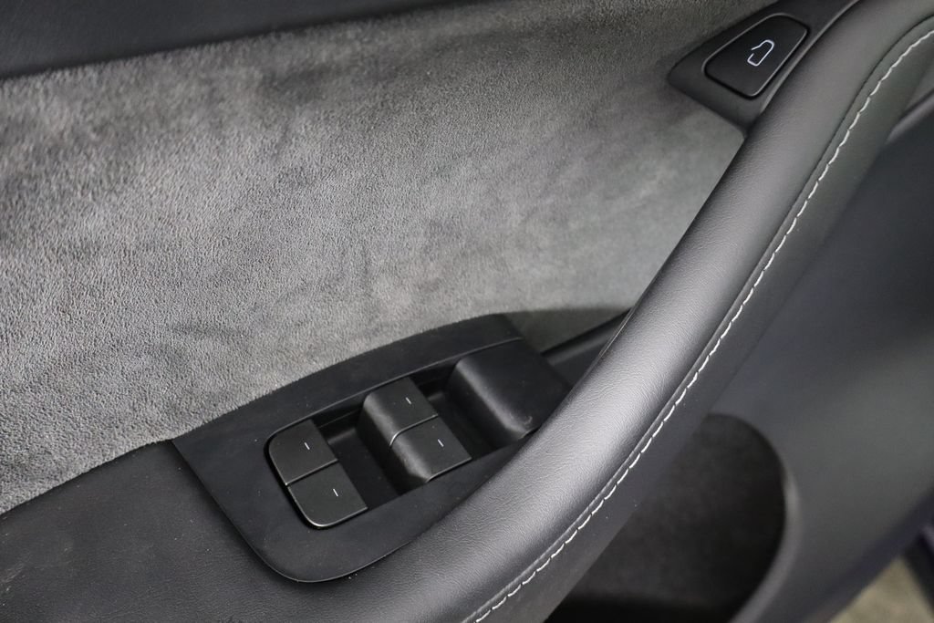 Used 2023 Tesla Model Y Performance AWD/4WD image 19