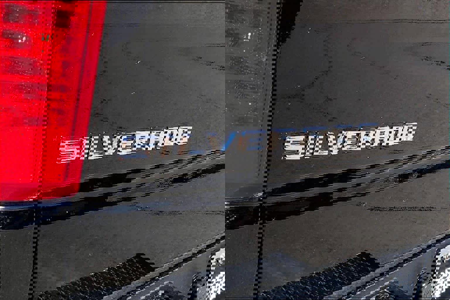 Used 2024 Chevrolet Silverado 1500 LT w/ Z71 Off-Road Package image 29