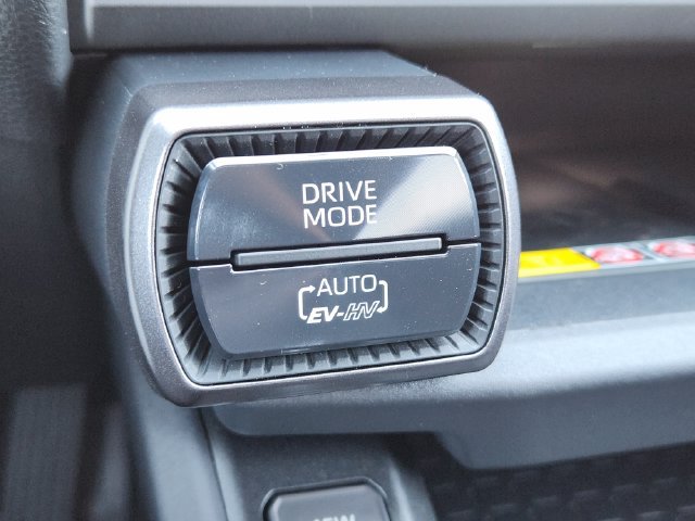 New 2026 Toyota RAV4 XSE AWD/4WD image 18