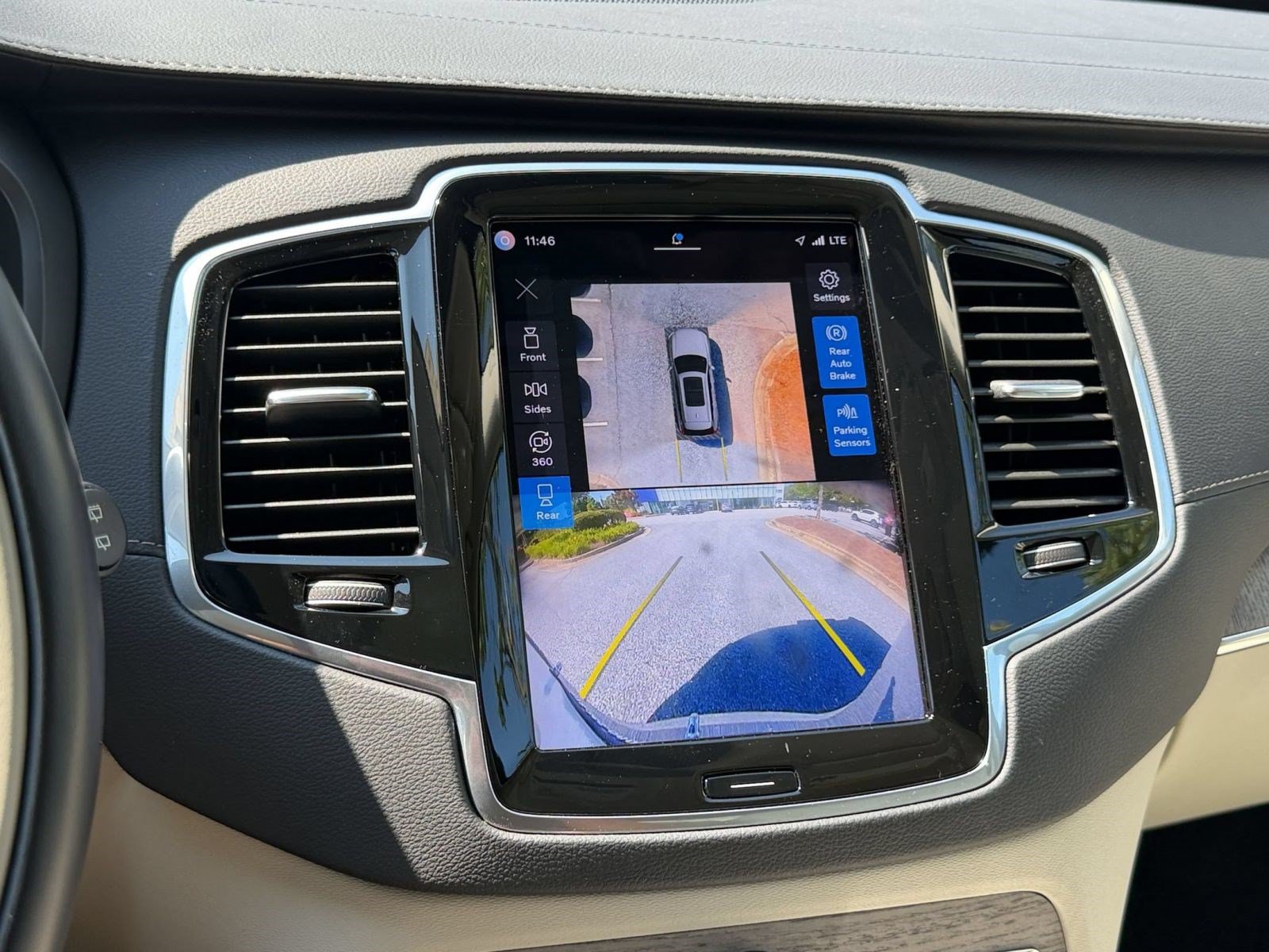 Certified 2024 Volvo XC90 B6 Ultimate AWD/4WD image 19