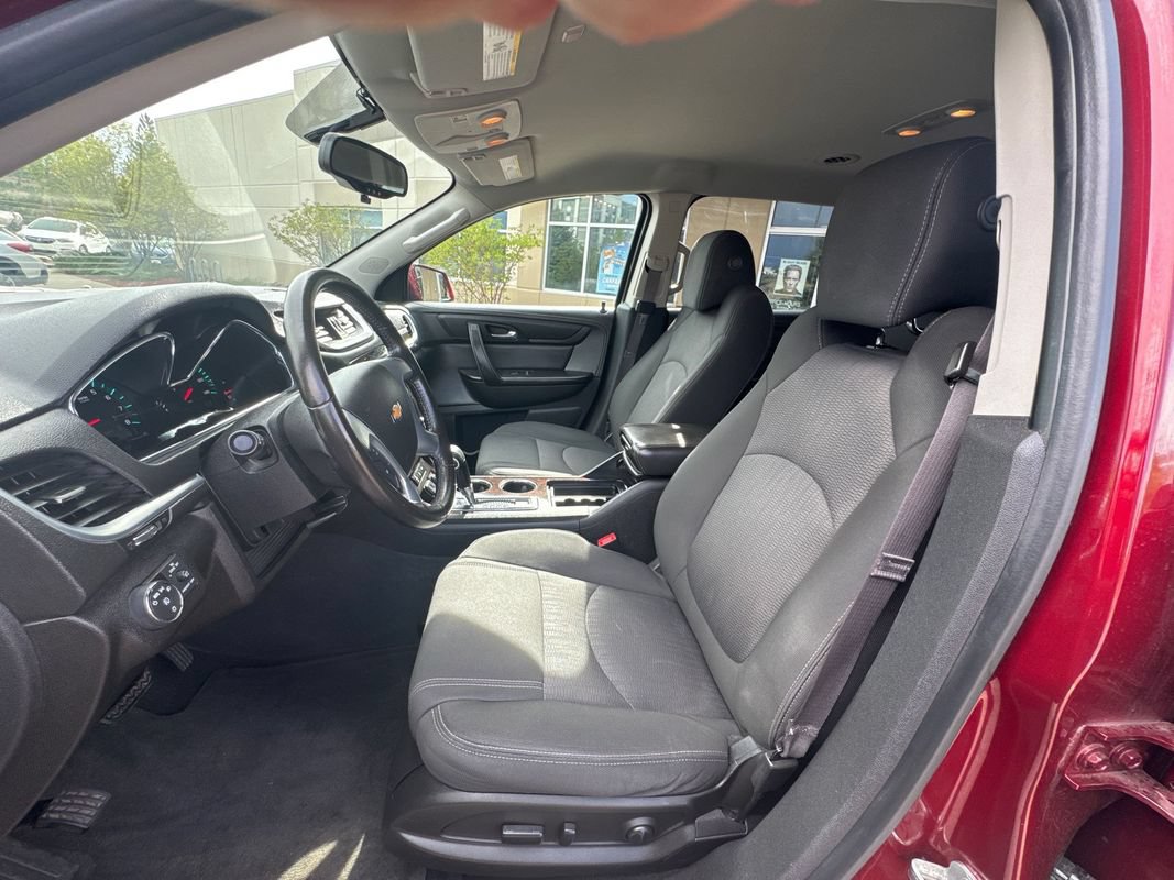 Used 2015 Chevrolet Traverse LT AWD/4WD image 28