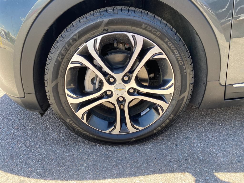 Used 2018 Chevrolet Bolt Premier w/ Driver Confidence II Package FWD image 26