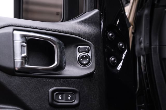 Used 2025 Jeep Gladiator Rubicon w/ Safety Group AWD/4WD image 92