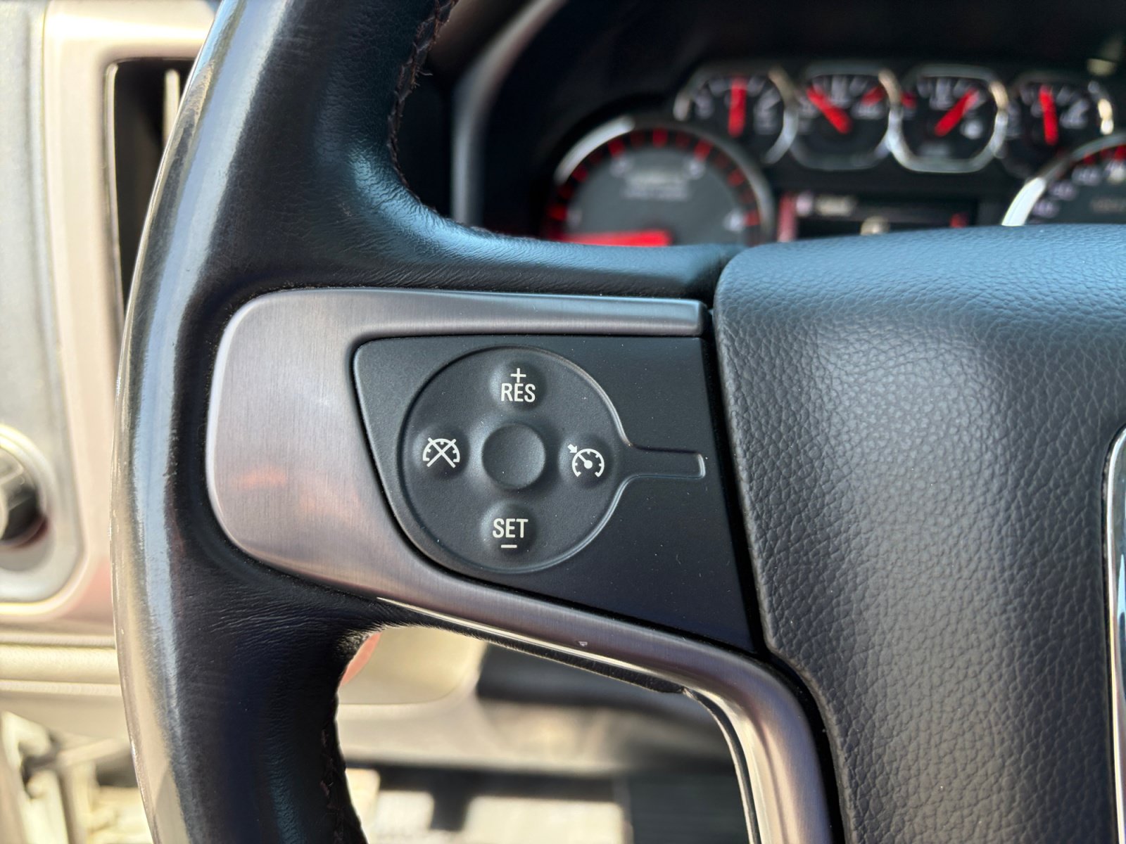 Used 2015 GMC Sierra 3500 SLT w/ Duramax Plus Package AWD/4WD image 14