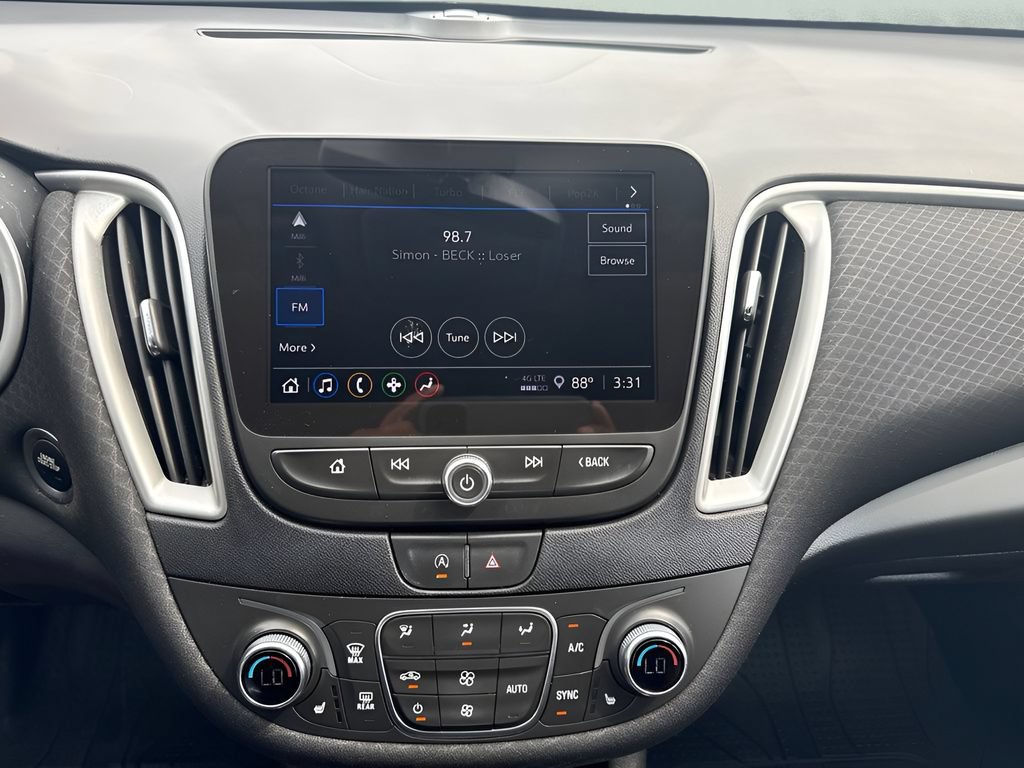 Used 2022 Chevrolet Malibu LT FWD image 8