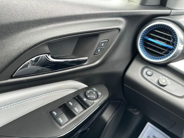 Certified 2024 Chevrolet Trax LT image 33