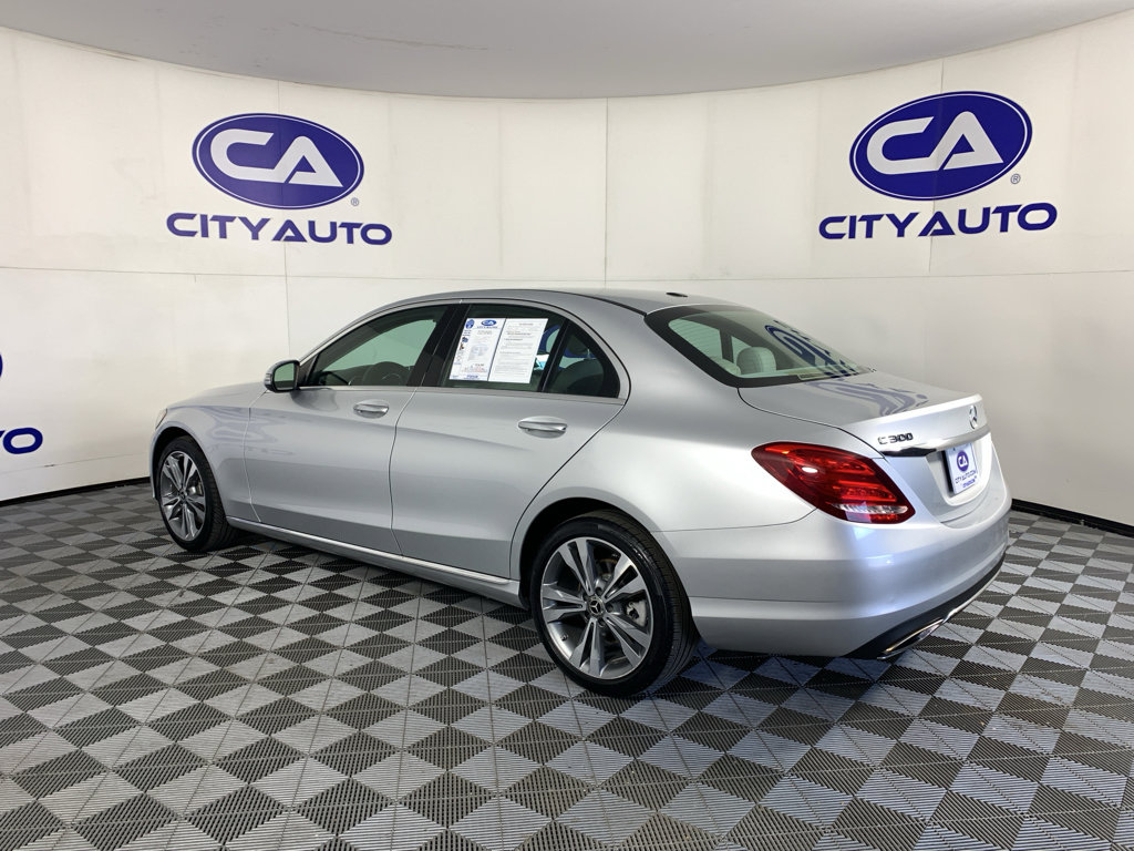 Used 2017 Mercedes-Benz C 300 4MATIC Sedan image 5