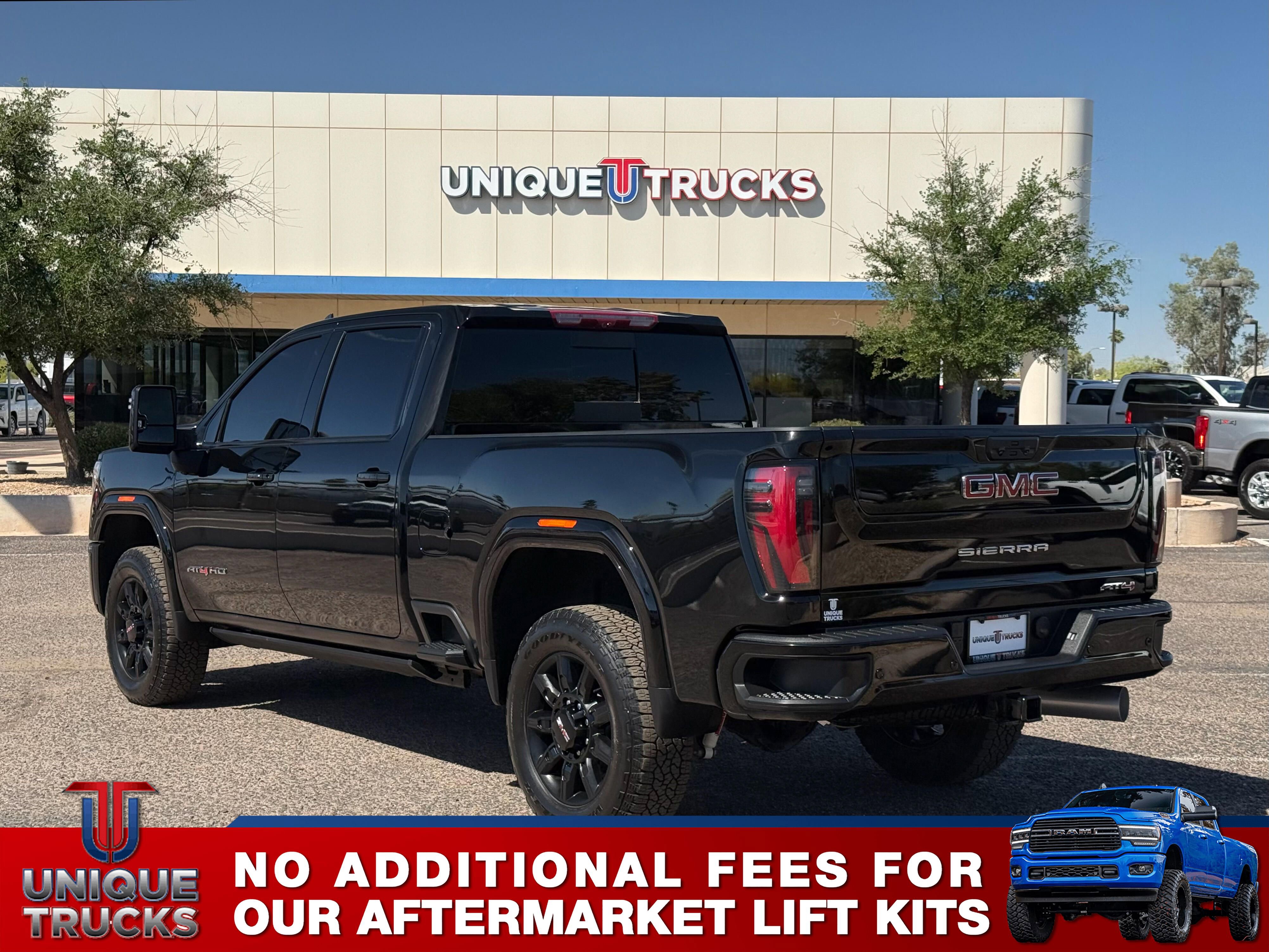Used 2024 GMC Sierra 2500 AT4 w/ AT4 Premium Plus Package AWD/4WD image 7