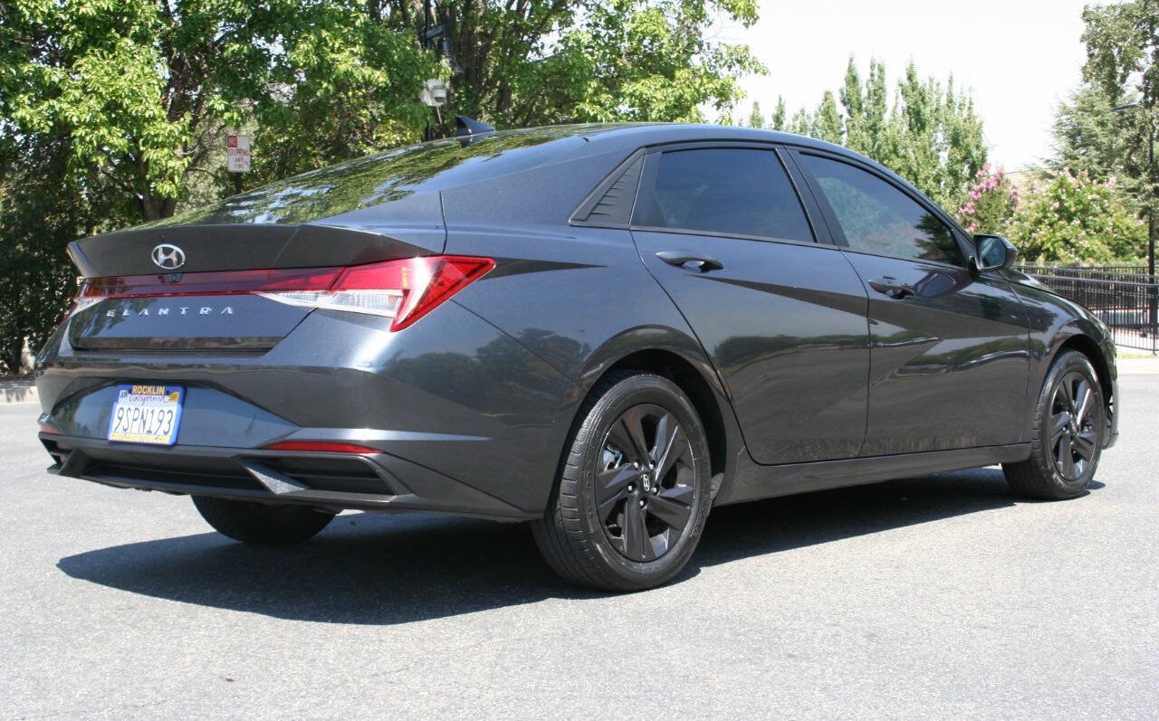 Used 2021 Hyundai Elantra SEL FWD image 5