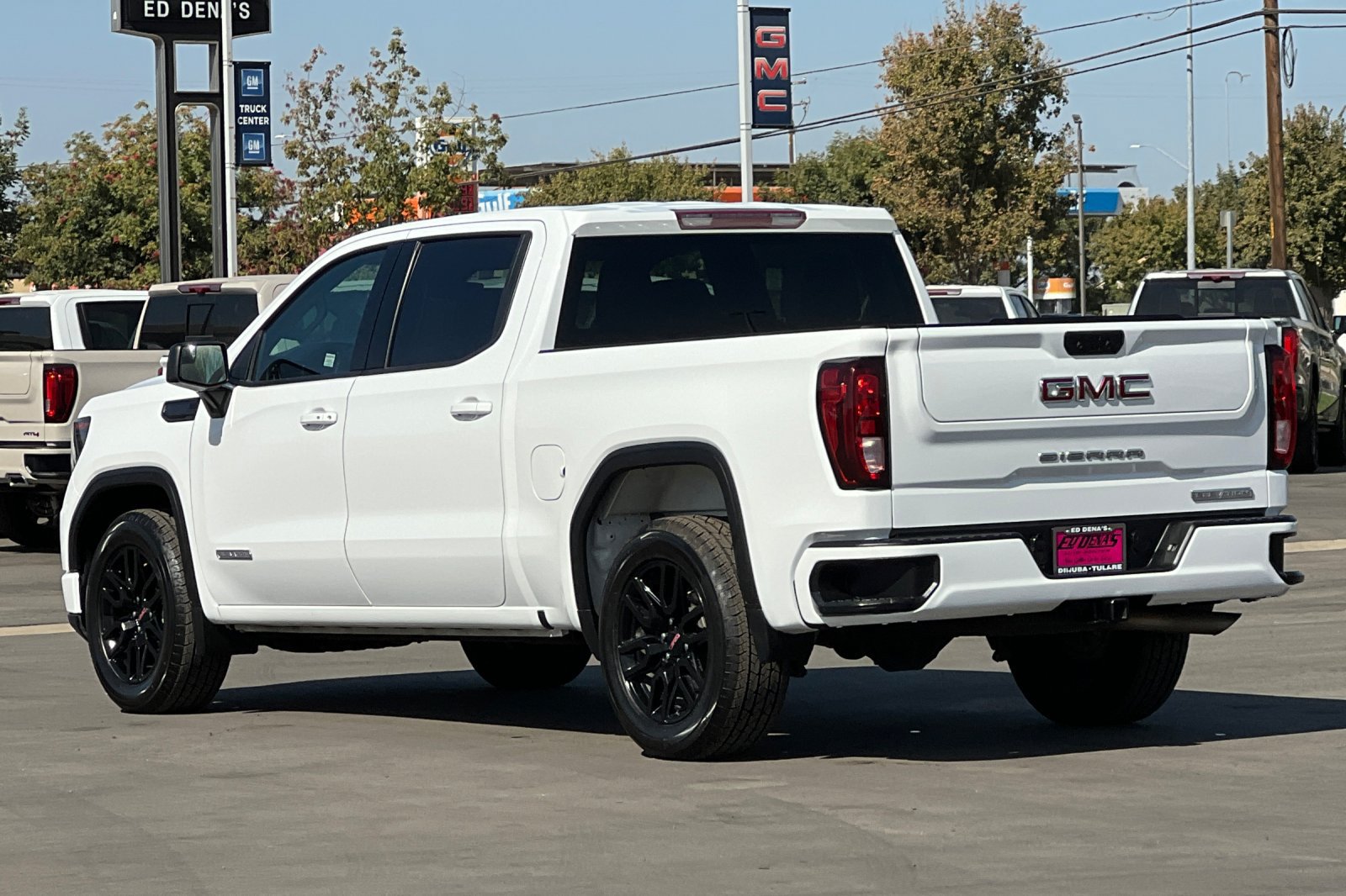 Used 2022 GMC Sierra 1500 Elevation RWD image 7