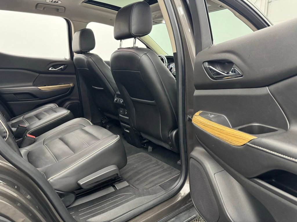 Used 2019 GMC Acadia Denali image 37