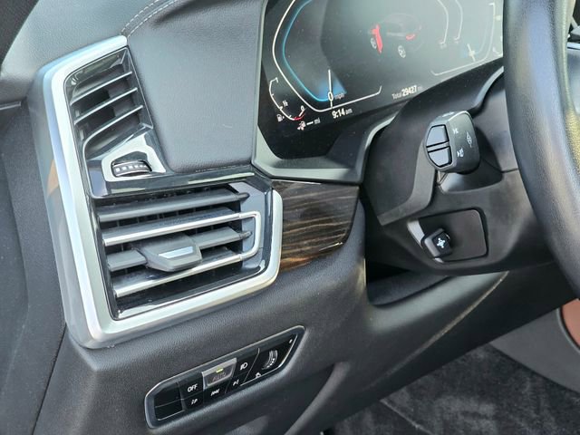 Used 2023 BMW X5 xDrive45e w/ Parking Assistance Package AWD/4WD image 20