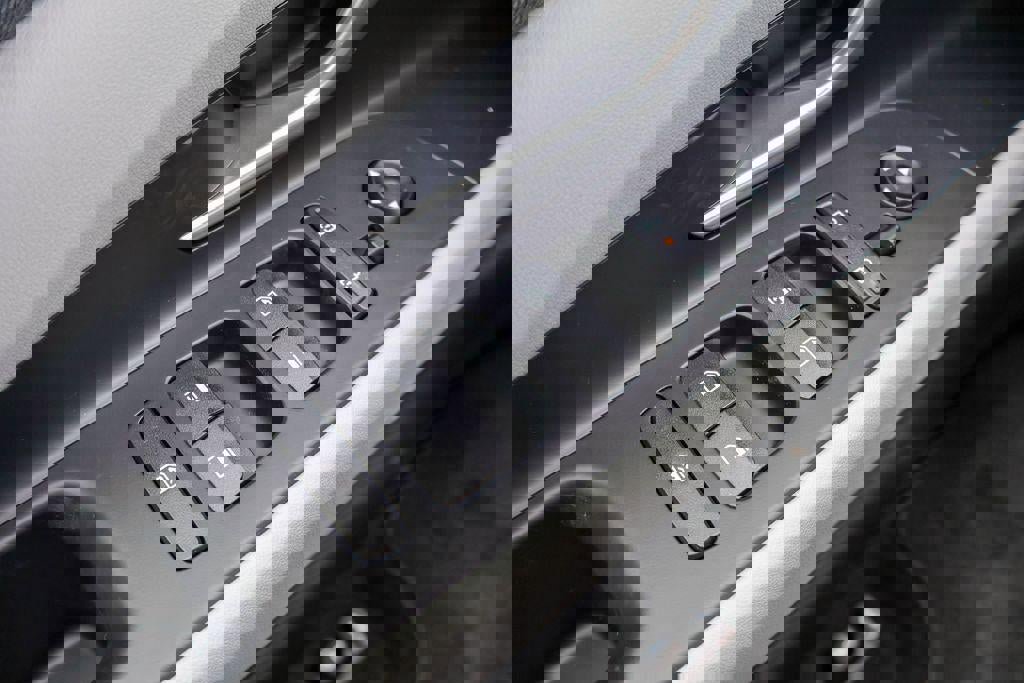 New 2026 Hyundai Elantra Limited image 21