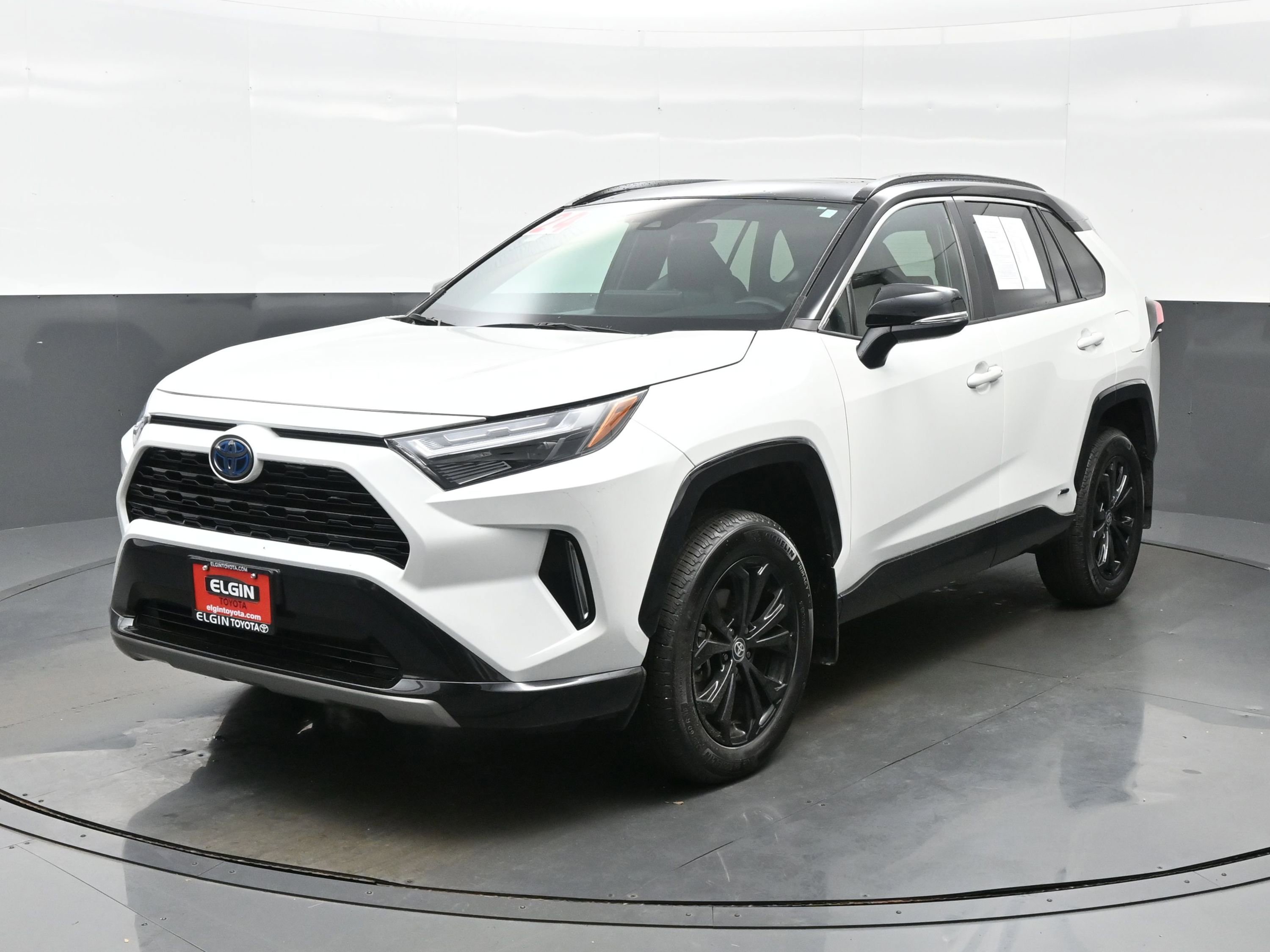 Used 2024 Toyota RAV4 XSE w/ Weather Package image 2