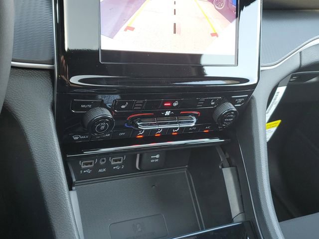 New 2025 Jeep Grand Cherokee Laredo X w/ Luxury Tech Group I image 12