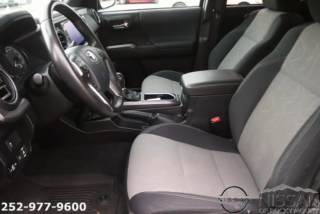 Used 2020 Toyota Tacoma TRD Sport image 14