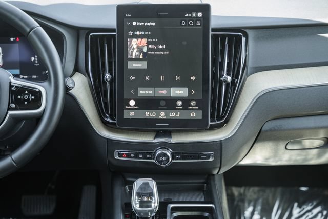 Certified 2026 Volvo XC60 B5 Plus AWD/4WD image 22