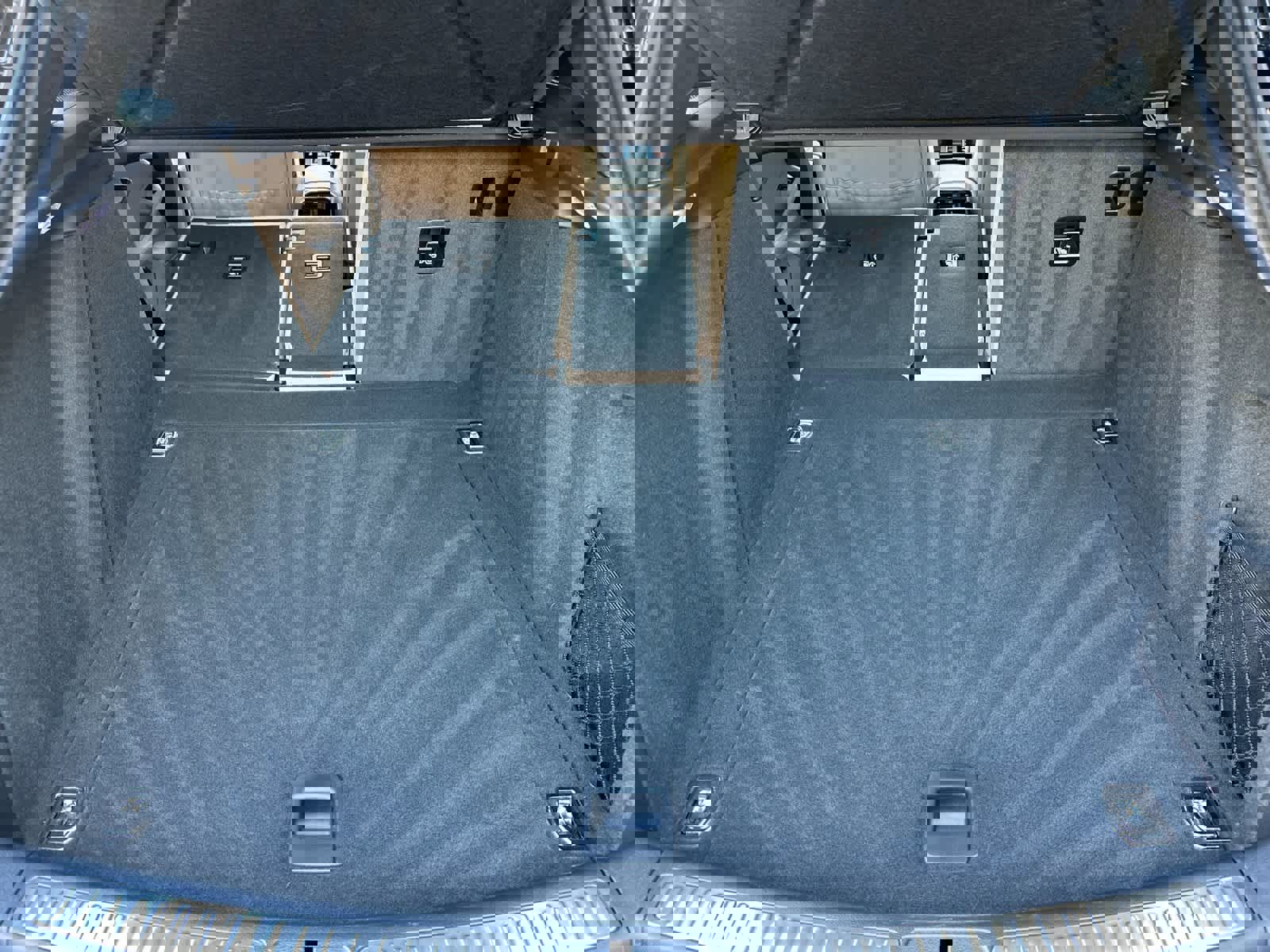 Used 2025 Porsche Macan image 16