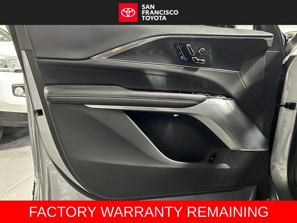 Used 2024 Cadillac Lyriq Luxury RWD image 43