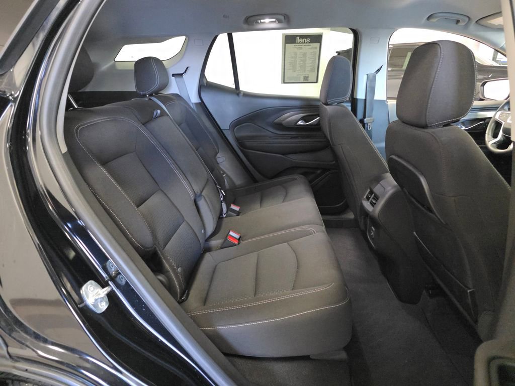 Used 2023 GMC Terrain SLE w/ Driver Convenience Package image 10