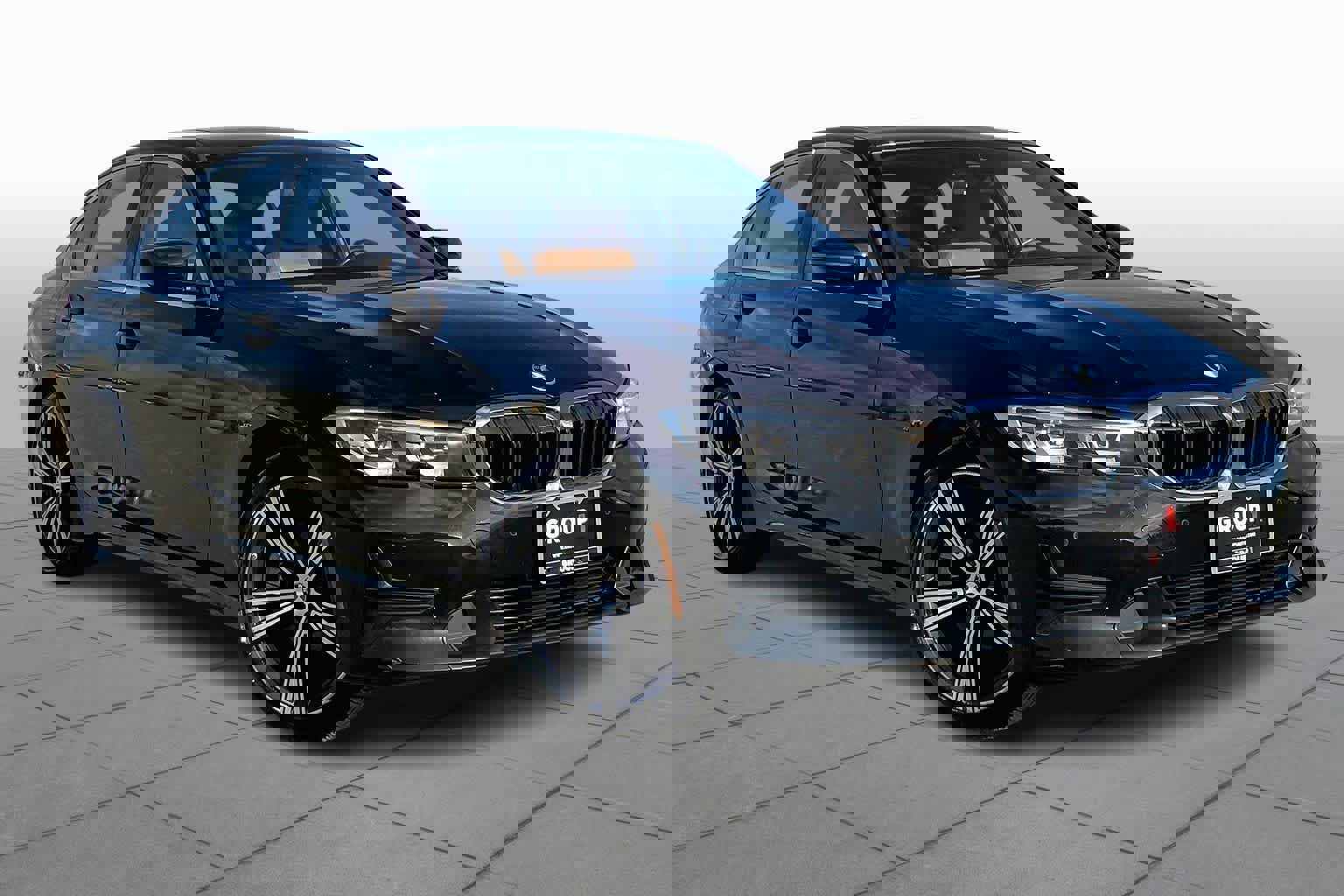 Used 2019 BMW 330i Sedan w/ Driving Assistance Package image 2