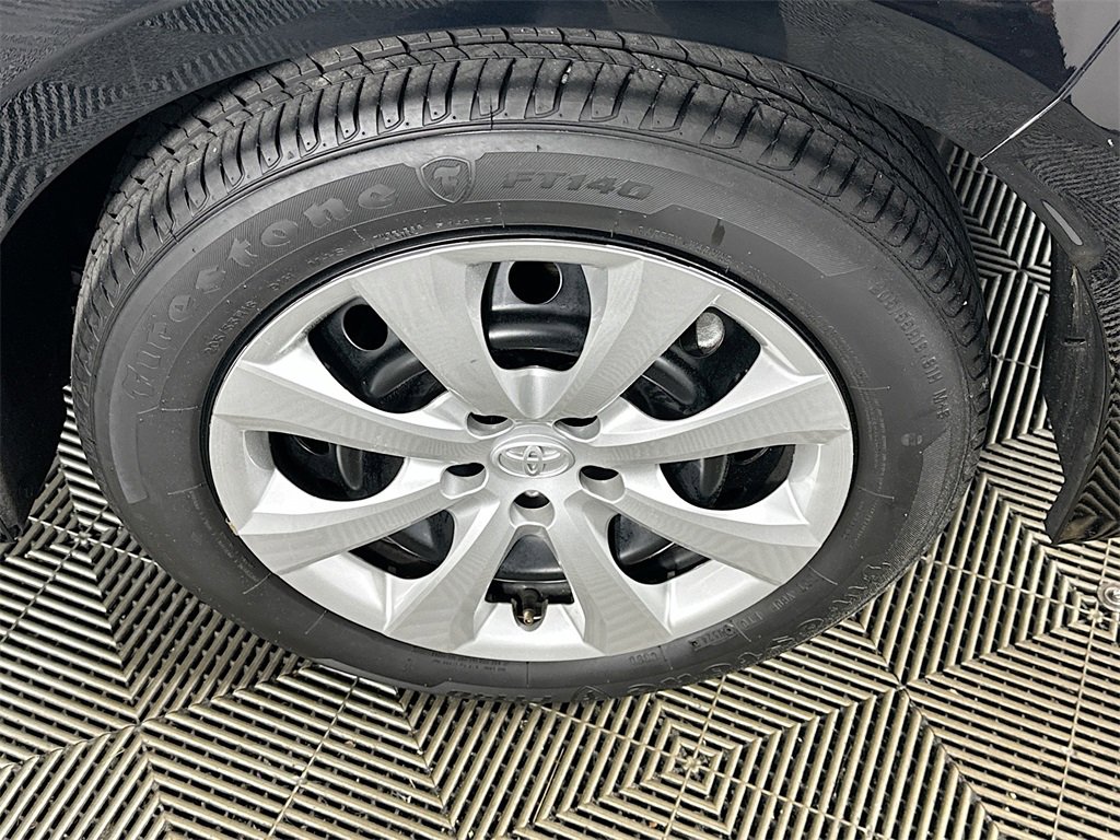 Used 2024 Toyota Corolla LE image 31