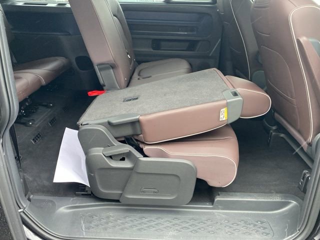 New 2025 Volkswagen ID. Buzz Pro S RWD image 45