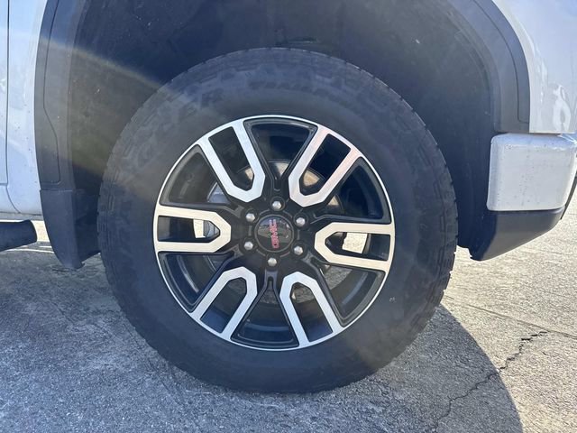 Used 2024 GMC Sierra 1500 AT4 w/ Technology Package image 7