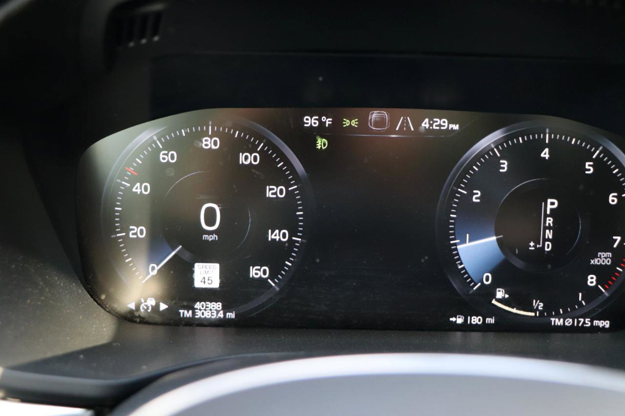 Used 2021 Volvo XC60 T5 R-Design w/ Advanced Package image 15