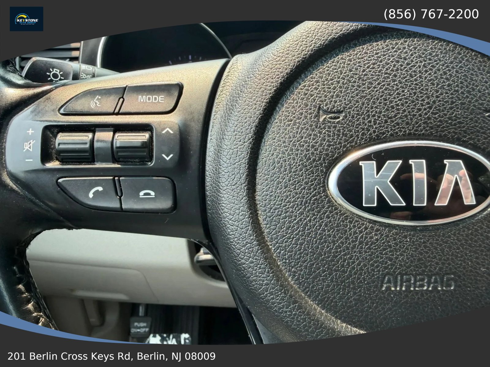 Used 2021 Kia Sedona EX FWD image 24