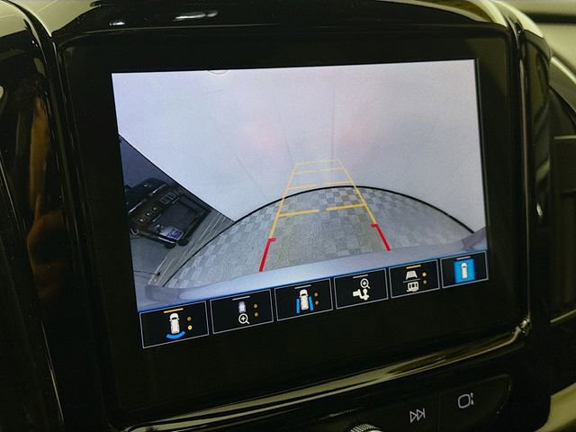Used 2023 Chevrolet Traverse Premier image 16