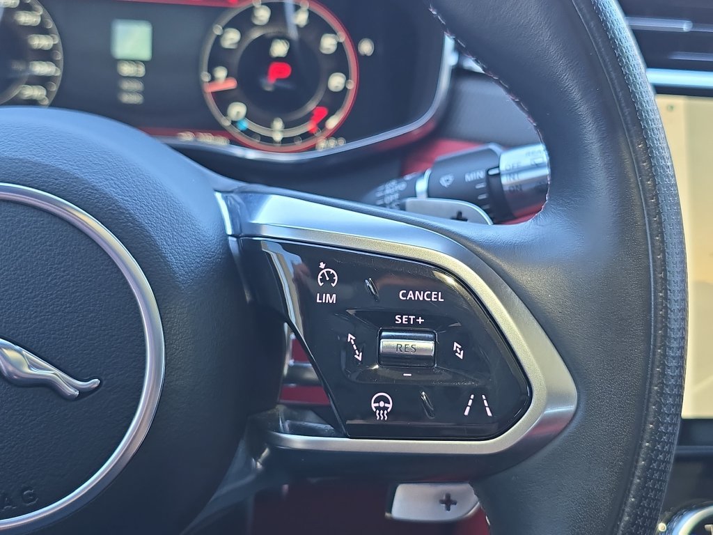 Used 2022 Jaguar F-PACE SVR AWD/4WD image 21