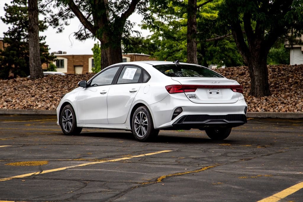Used 2023 Kia Forte LXS FWD image 3