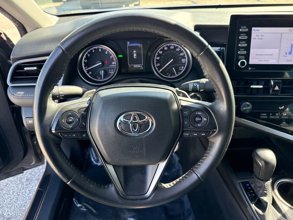 Used 2024 Toyota Camry SE image 14