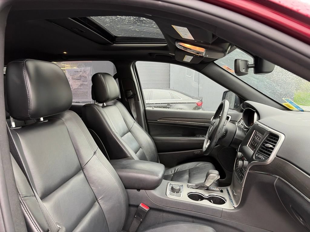 Used 2018 Jeep Grand Cherokee Limited AWD/4WD image 9