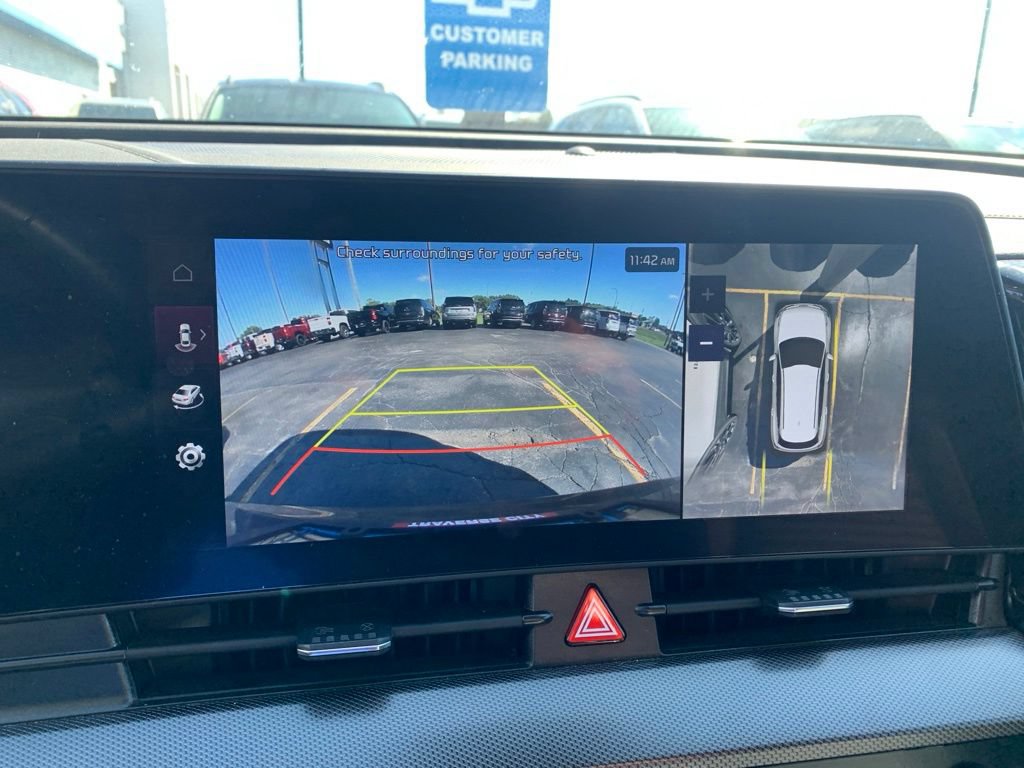 Used 2025 Kia Sportage SX FWD image 11