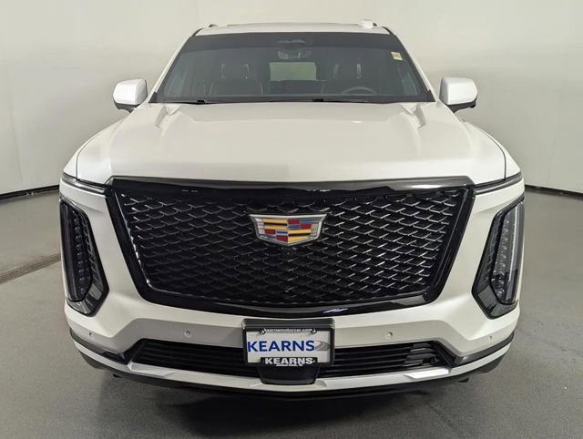 Used 2025 Cadillac Escalade Sport Platinum image 3