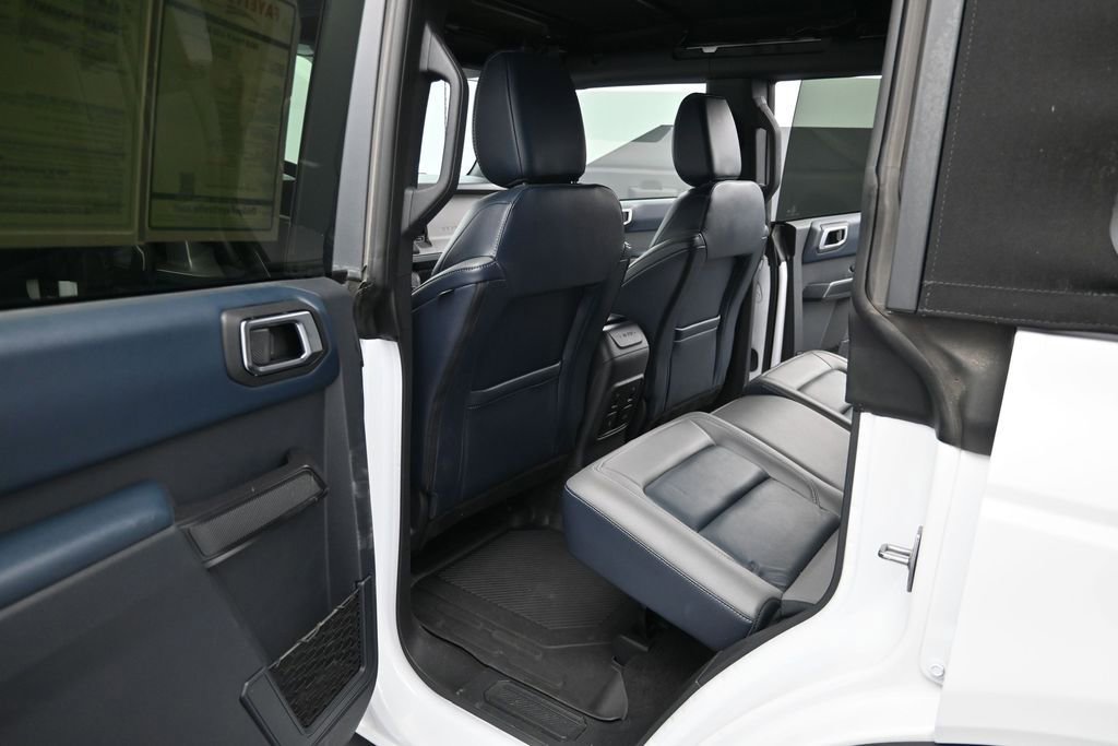 Used 2024 Ford Bronco Outer Banks w/ Sasquatch Package AWD/4WD image 16