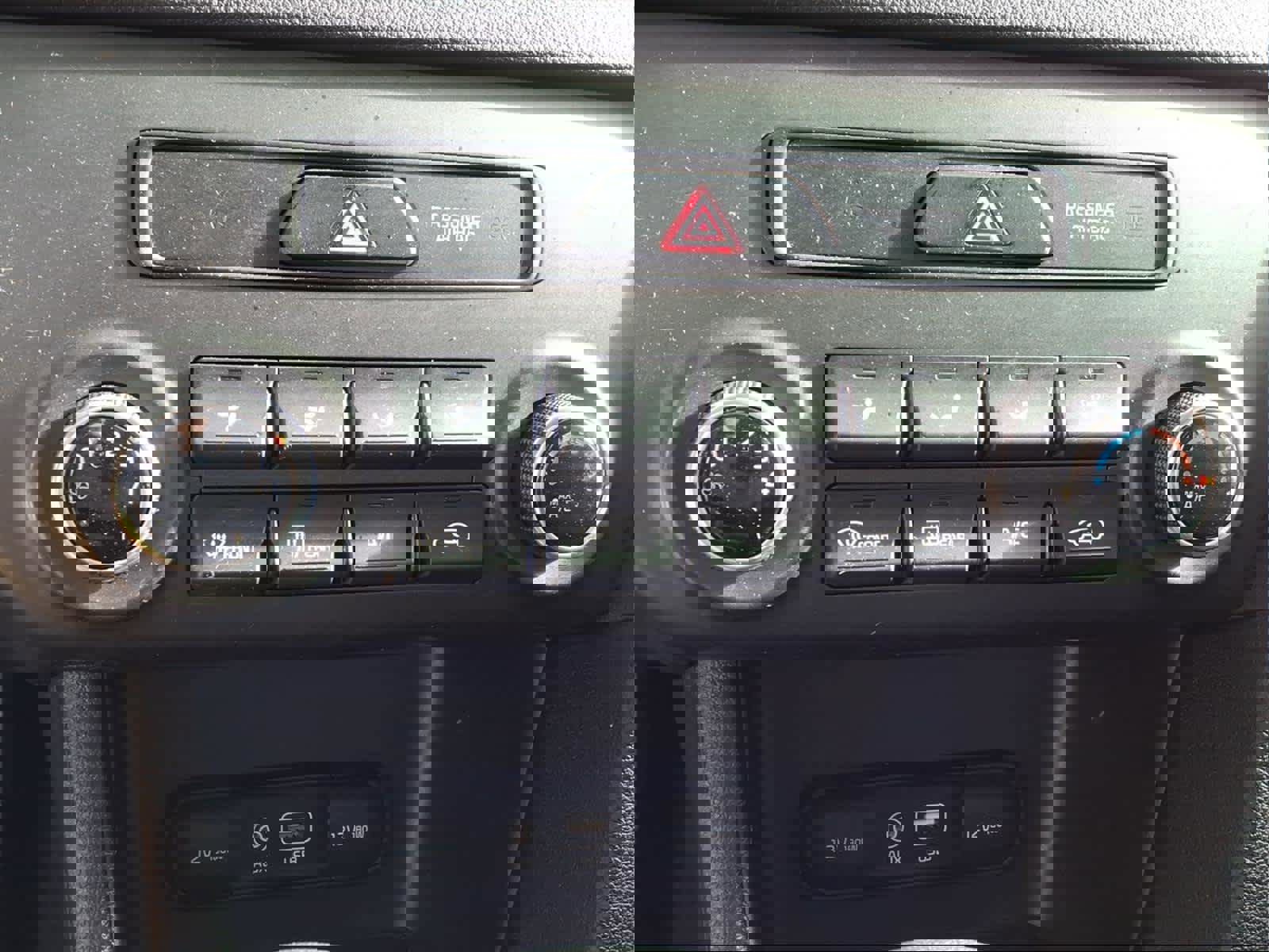 Used 2019 Kia Sportage LX image 14