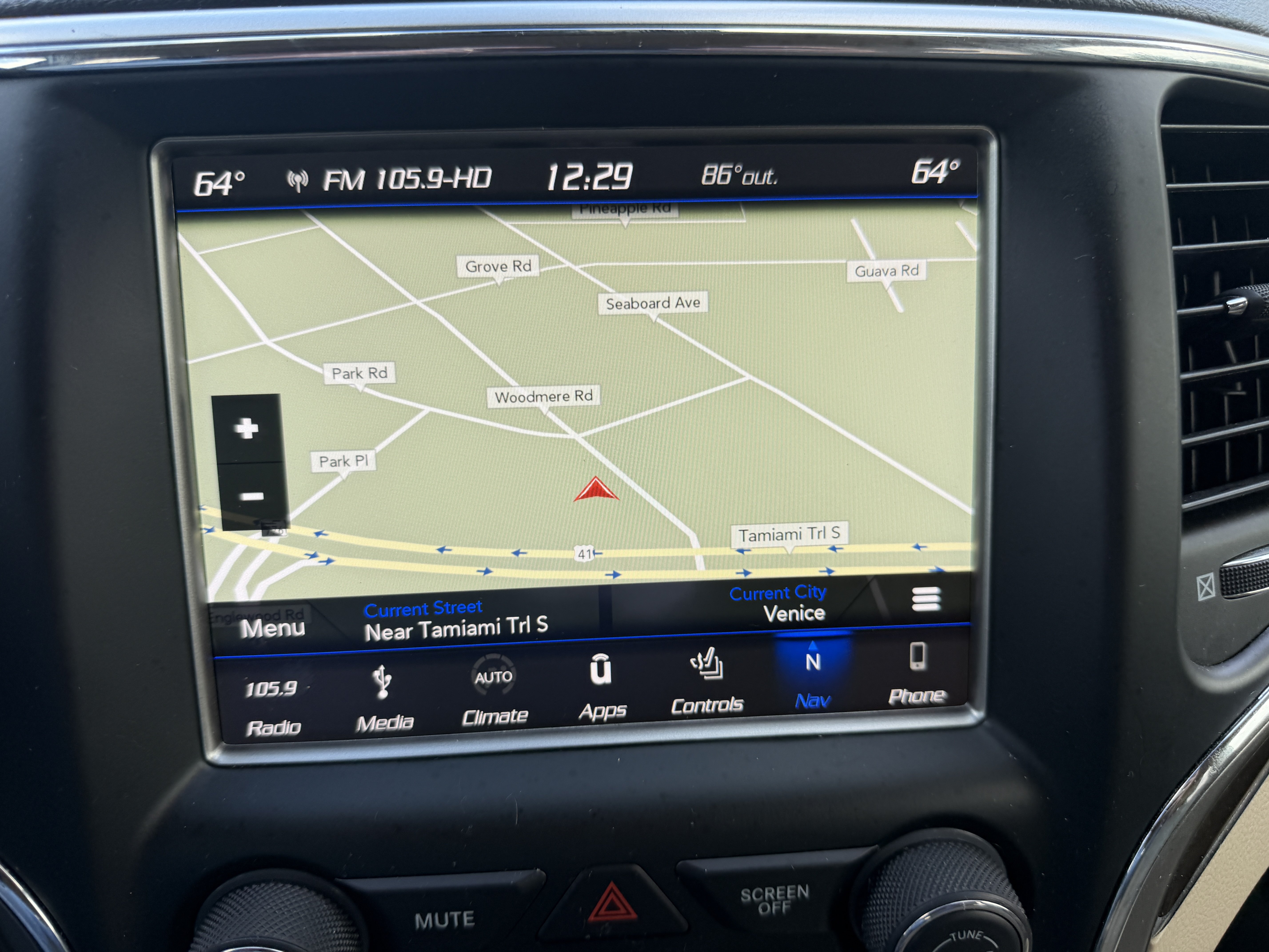 Used 2018 Jeep Grand Cherokee Limited RWD image 21