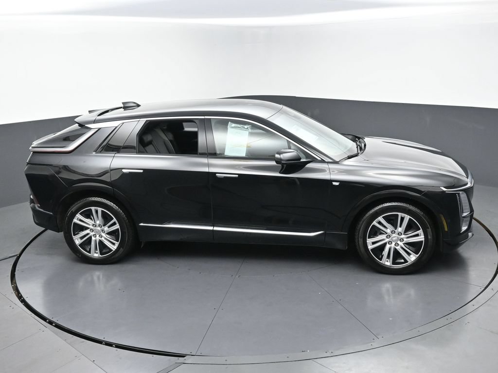 Used 2024 Cadillac Lyriq Tech w/ Driver Assist Package AWD/4WD image 6