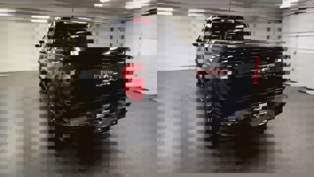 Certified 2024 GMC Canyon Denali image 7