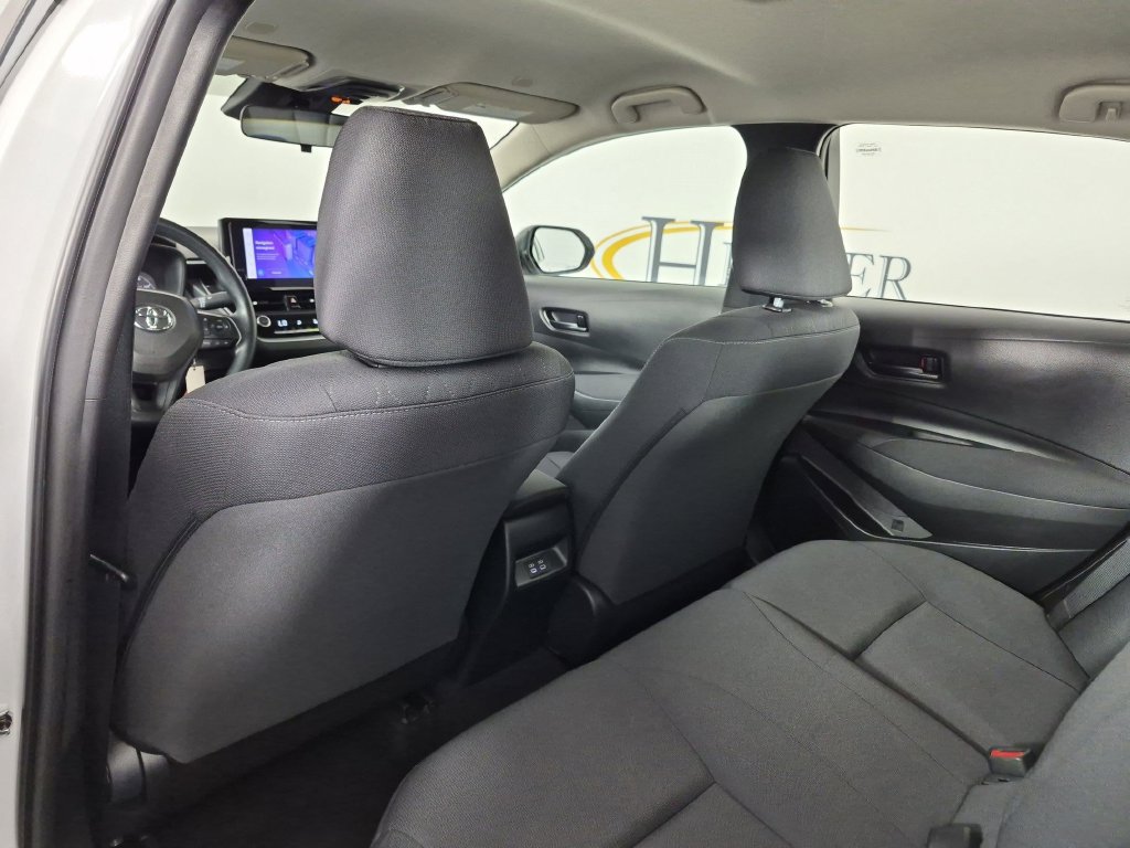 Used 2023 Toyota Corolla LE FWD image 32