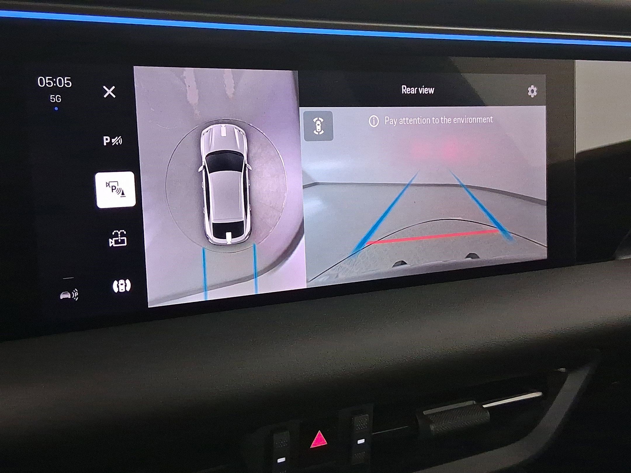 New 2025 Porsche Macan 4S Electric image 28