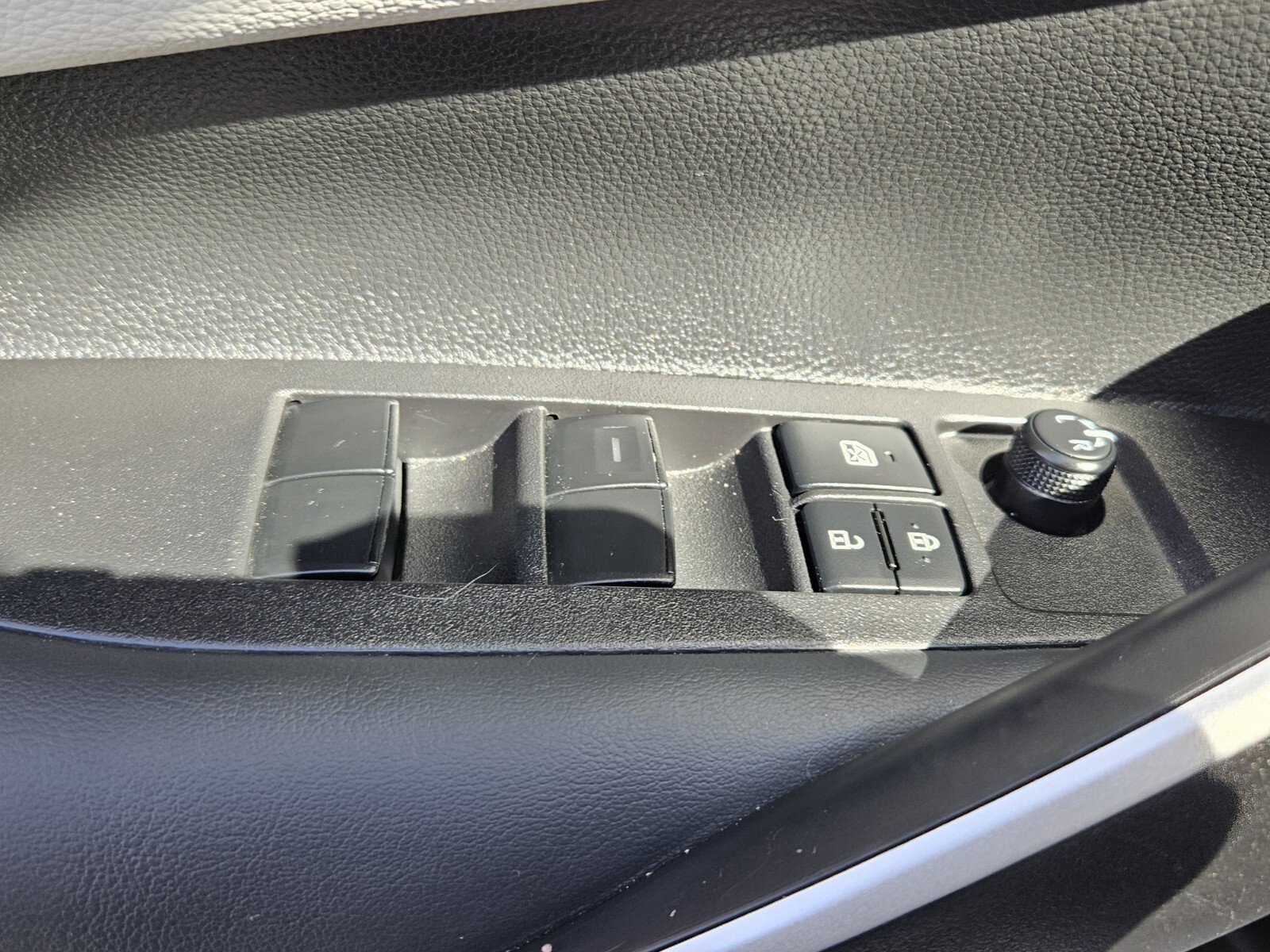 Certified 2025 Toyota Corolla FX image 13