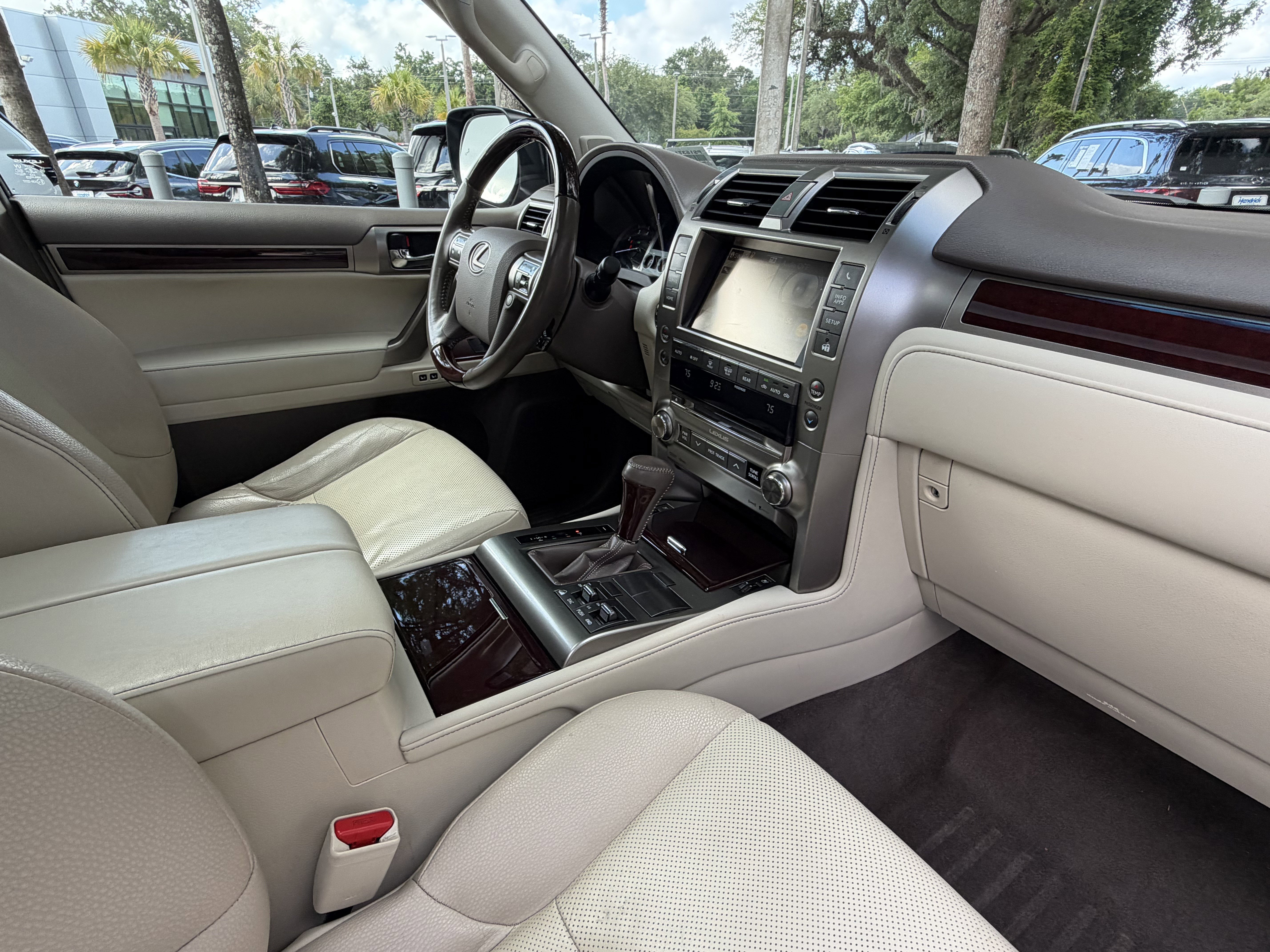 Used 2019 Lexus GX 460 Premium AWD/4WD image 48