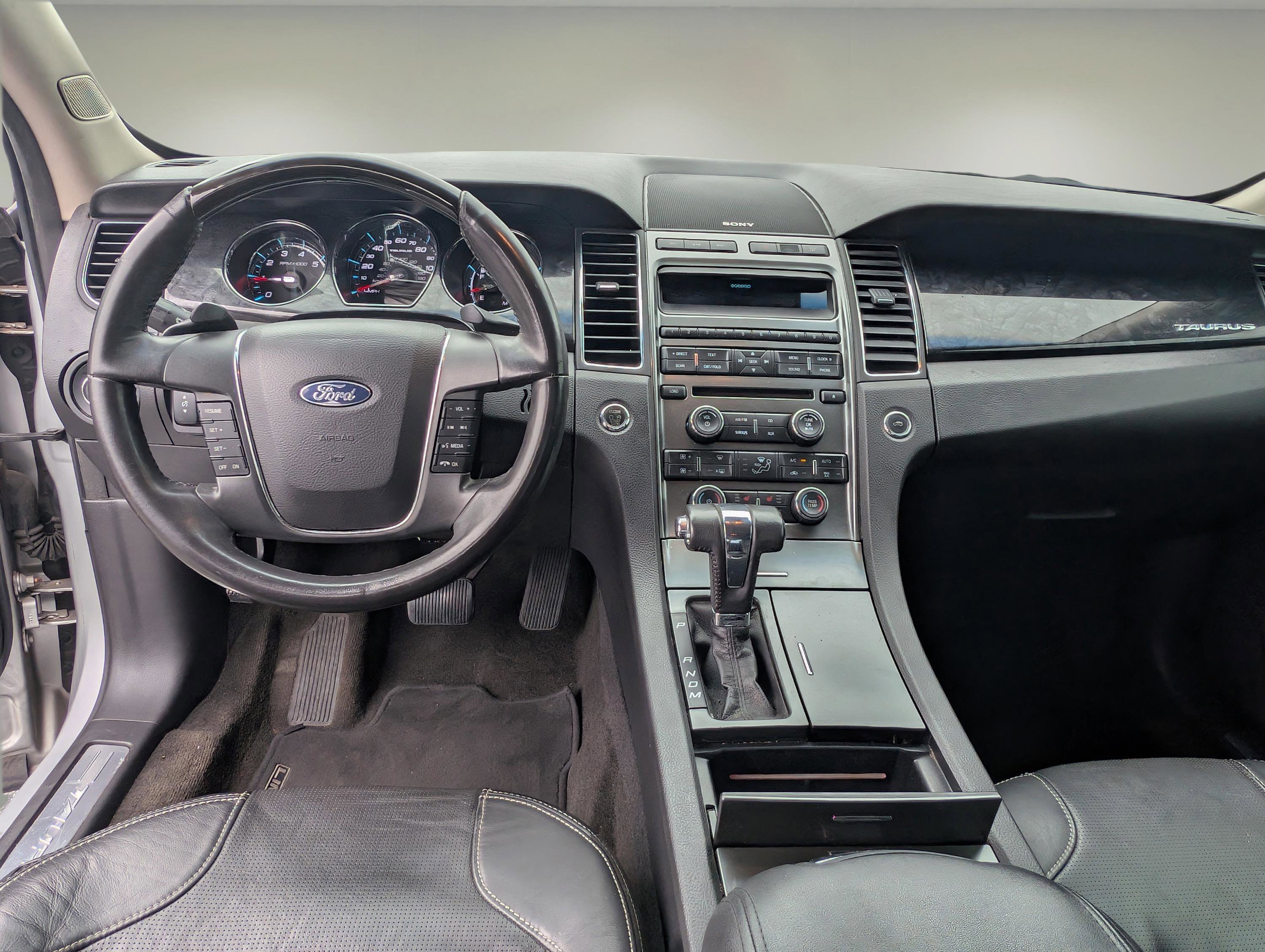Used 2012 Ford Taurus Limited image 12