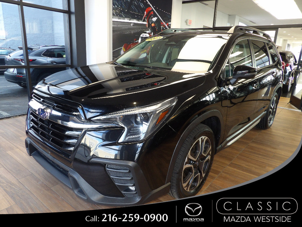 Used 2023 Subaru Ascent Limited image 1
