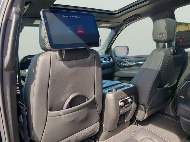 Used 2023 GMC Yukon XL Denali w/ Denali Reserve Package image 12